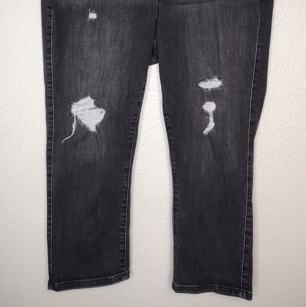 Torrid Black Distressed High-Rise Bombshell Skinny Ankle Cropped Jeans Sz 20 - Picture 4 of 12